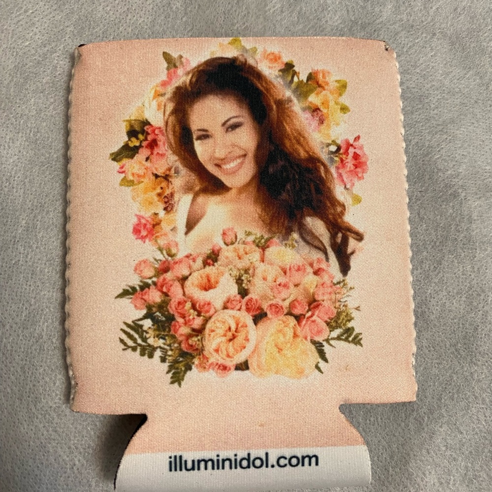 NWT: SELENA Cousy